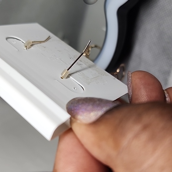 LAUREN CONRAD GOLD TONE DROP CHAIN EARRINGS - Picture 4 of 5